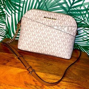 Michael Kors Jet Set Signature Crossbody Bag